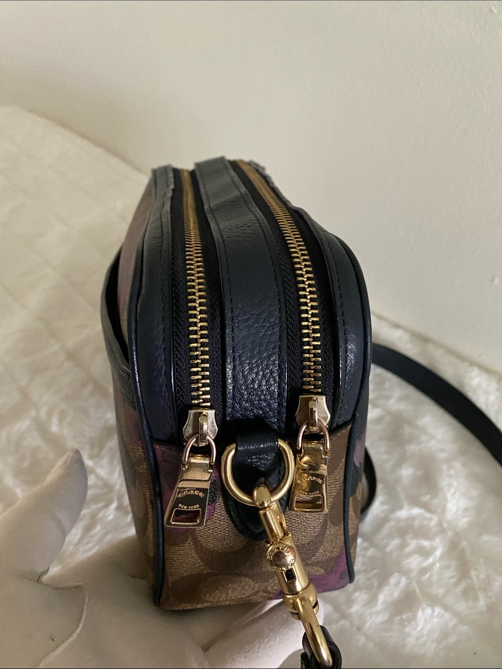 Coach Limited Edition Jes Crossbody In Signature/Kaffe Fassett Print PRICE FIRM - Picture 14 of 16